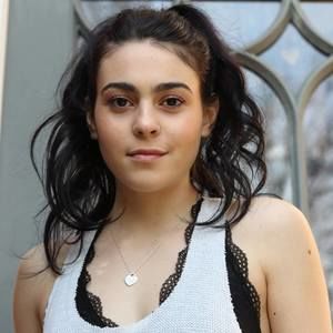 Meet your Posher, Mikaela